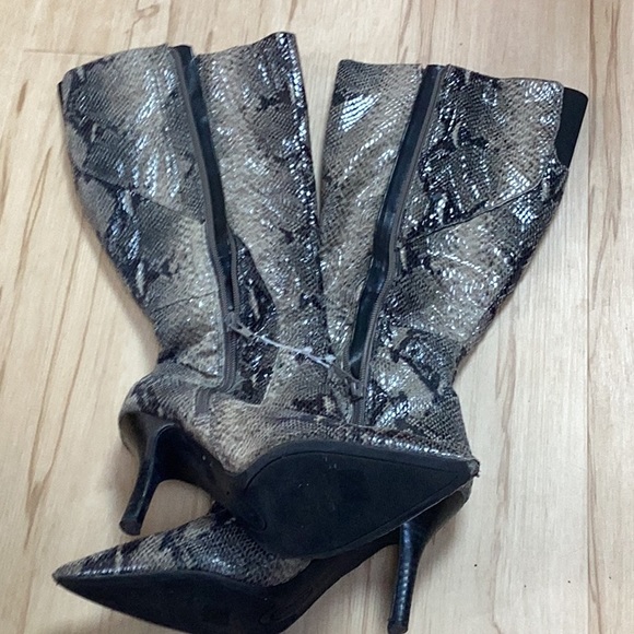 Nine West Faux Snakeskin Reptile Print High Heel Stiletto Pointed Toe Knee Boot - Picture 5 of 12